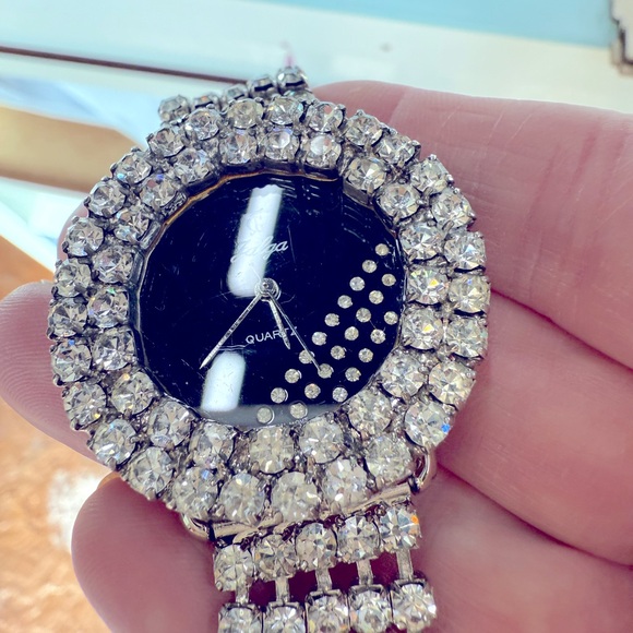 Jalga Vintage Style Crystal  Watch prong set new battery no missing crystals - Picture 5 of 7